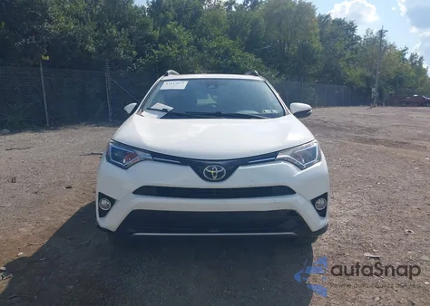 2017 Toyota Rav4 Xle z USA, uszkodzony, nr VIN JTMRFREVXHJ123793